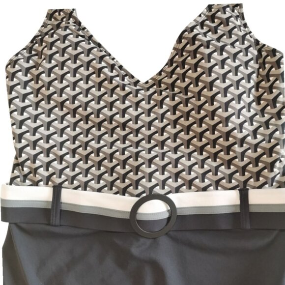 Bleu Rod Beattie Belted Black And White One Piece Swimsuit - Sz 12 - Picture 3 of 7